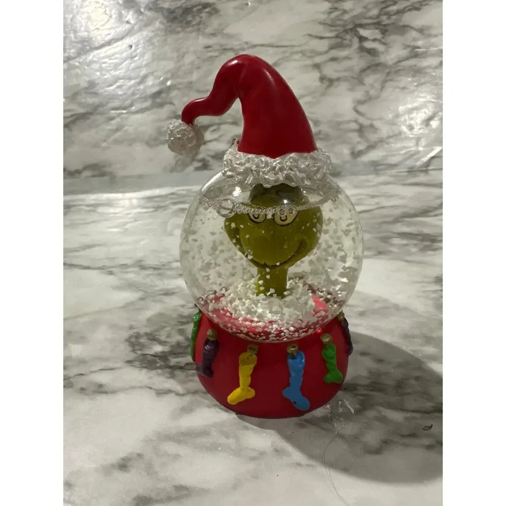 Enesco Grinch snow globe